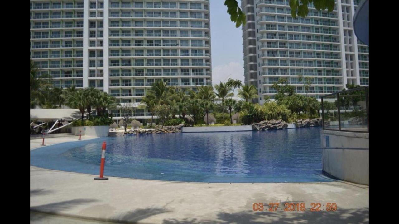 Azure Condo Resort Paranaque Bldg Maldives 마닐라 외부 사진